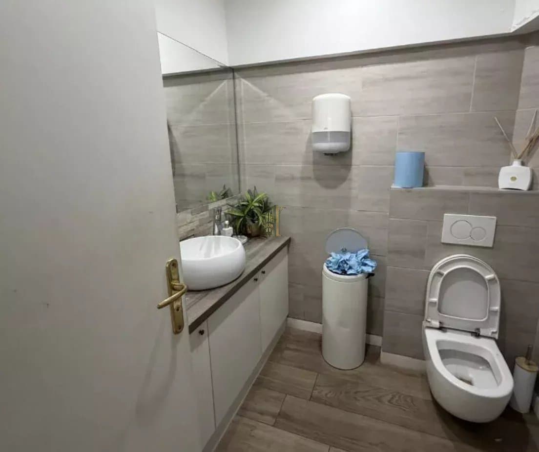 LOCAL COMMERCIAL À LOUER – CHÂTELET / LES HALLES – PARIS 1ER – 120 M²