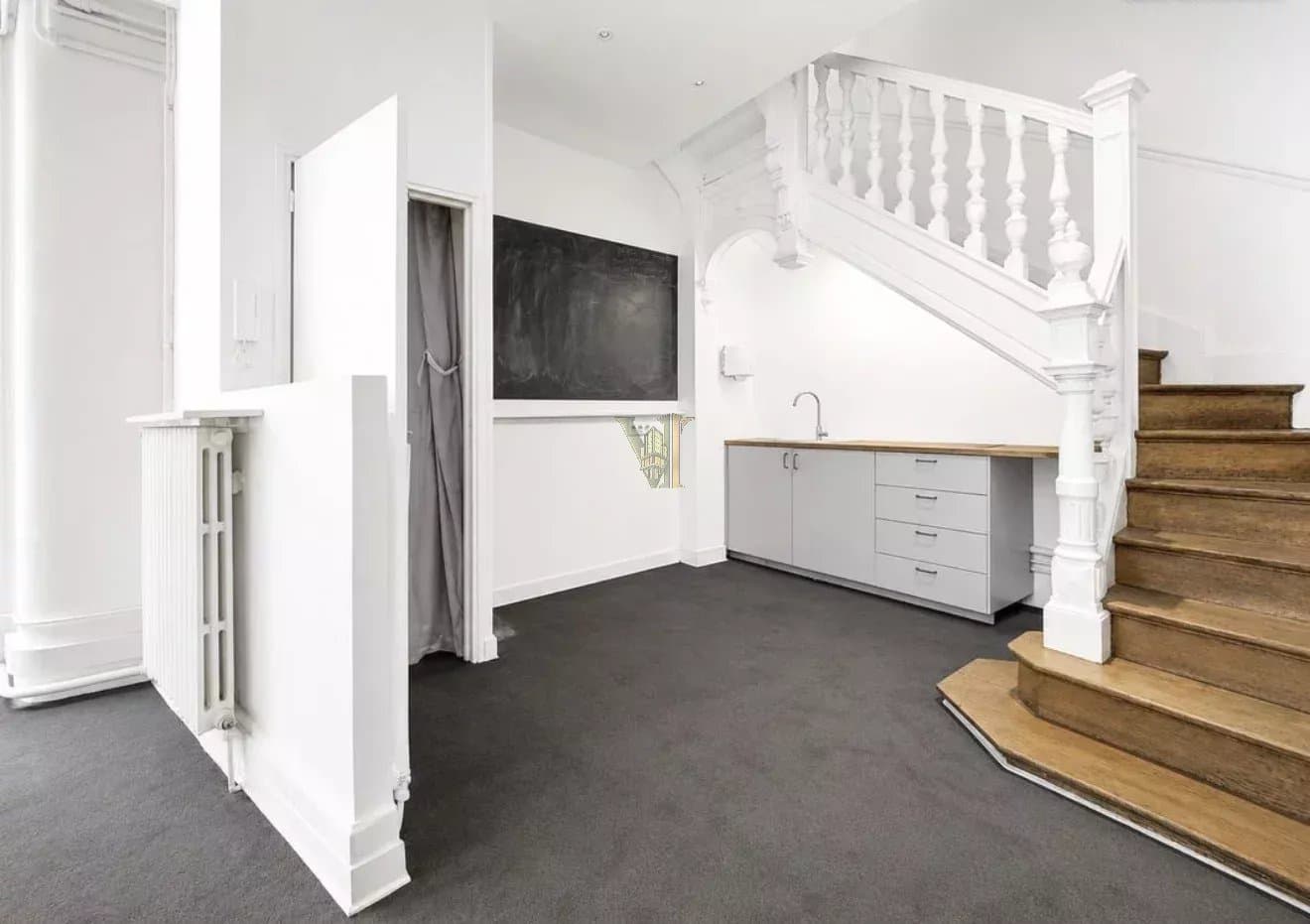 À louer – Hôtel particulier de bureaux- R+3  – 165 m² – Paris 17ᵉ