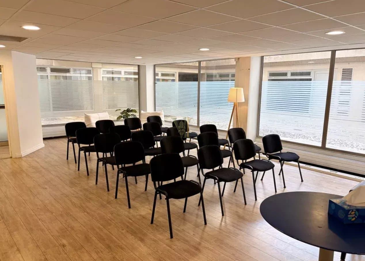 LOCAL COMMERCIAL À VENDRE– PARIS 20ÈME – CHARONNE – 1 179 M²