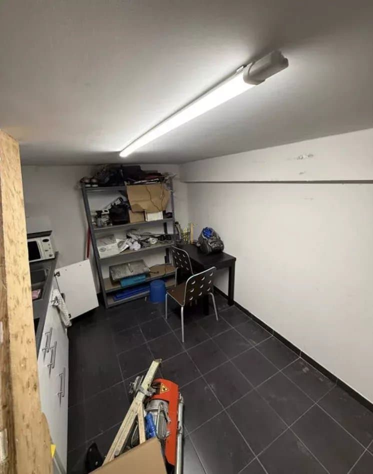 Local commercial avec vitrine – Paris 9ᵉ