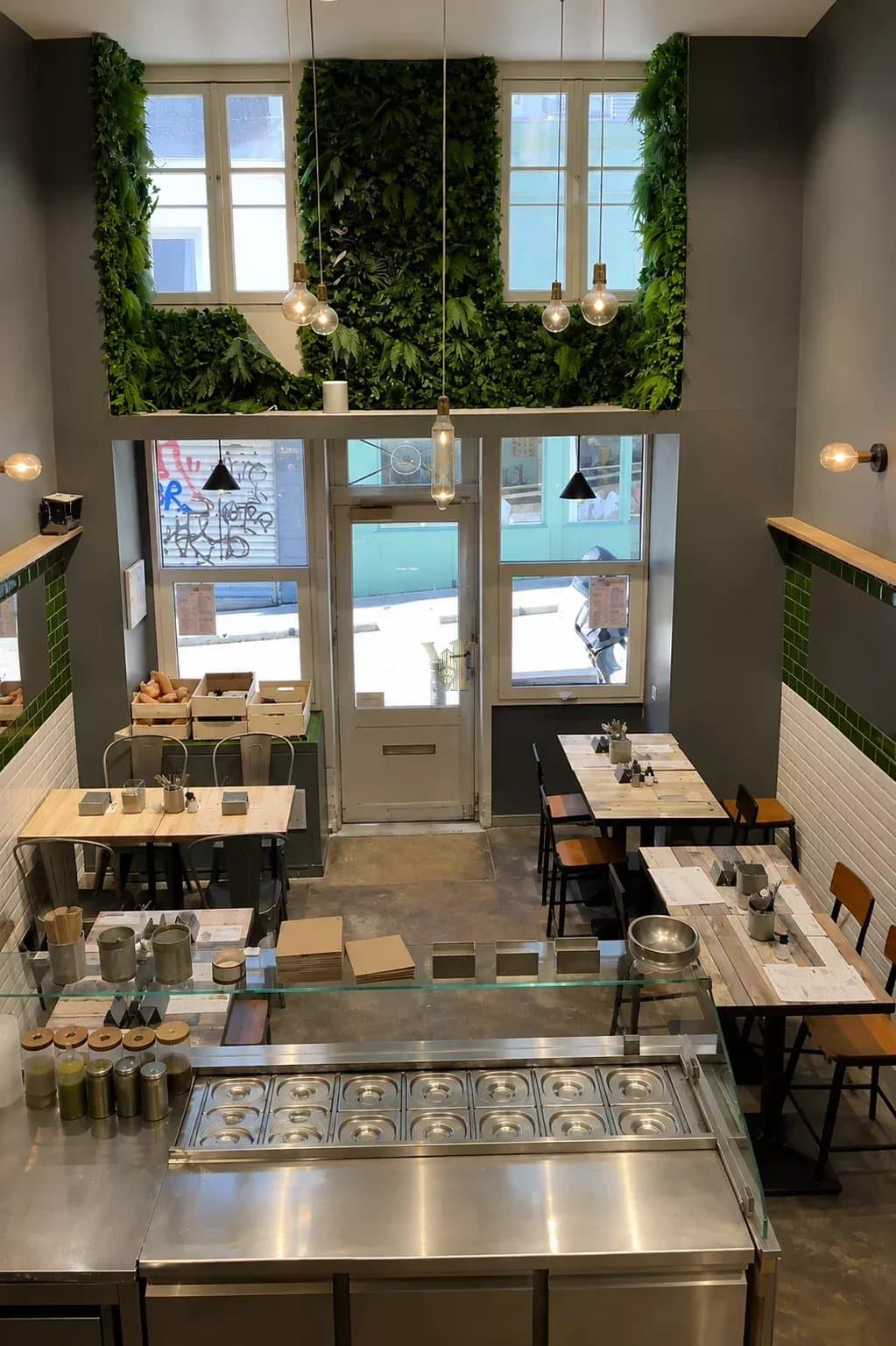 LOCAL COMMERCIAL À CÉDER – PARIS 18ᵉ – MONTMARTRE – 30 M²