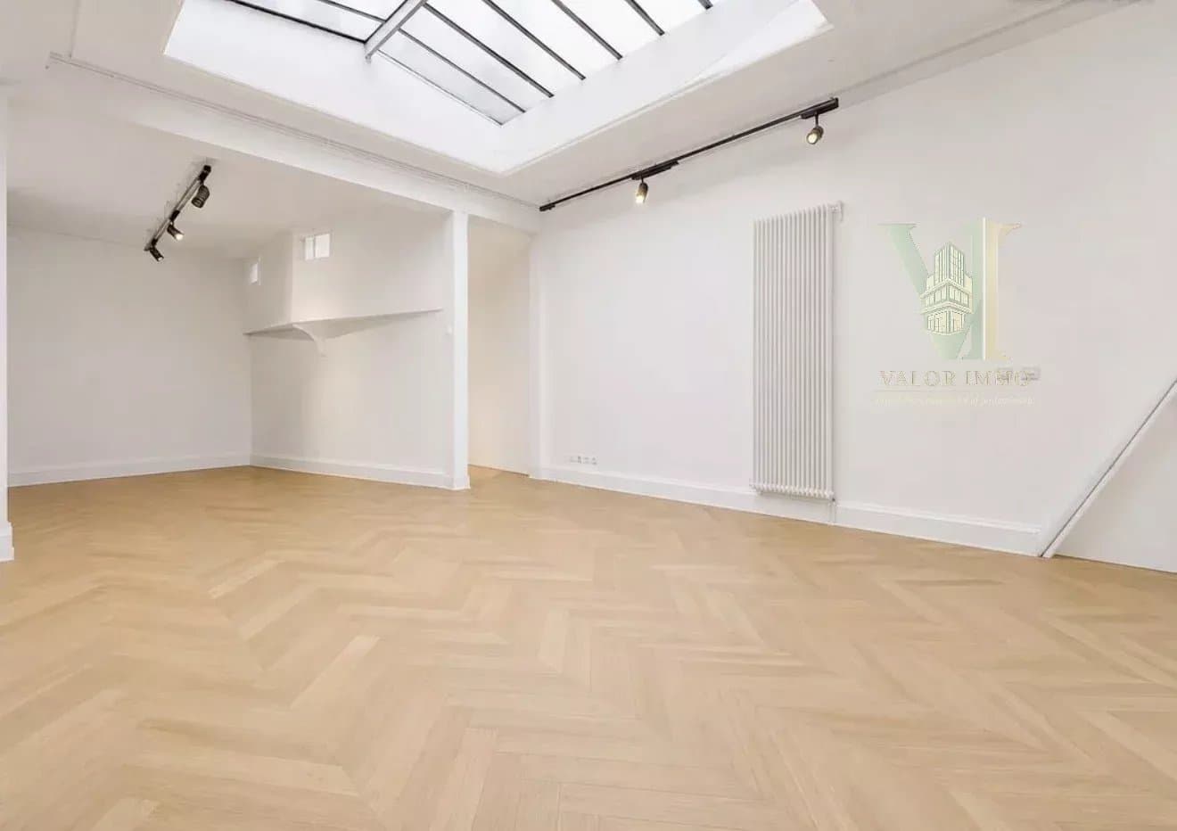 À louer – Hôtel particulier de bureaux- R+3  – 165 m² – Paris 17ᵉ