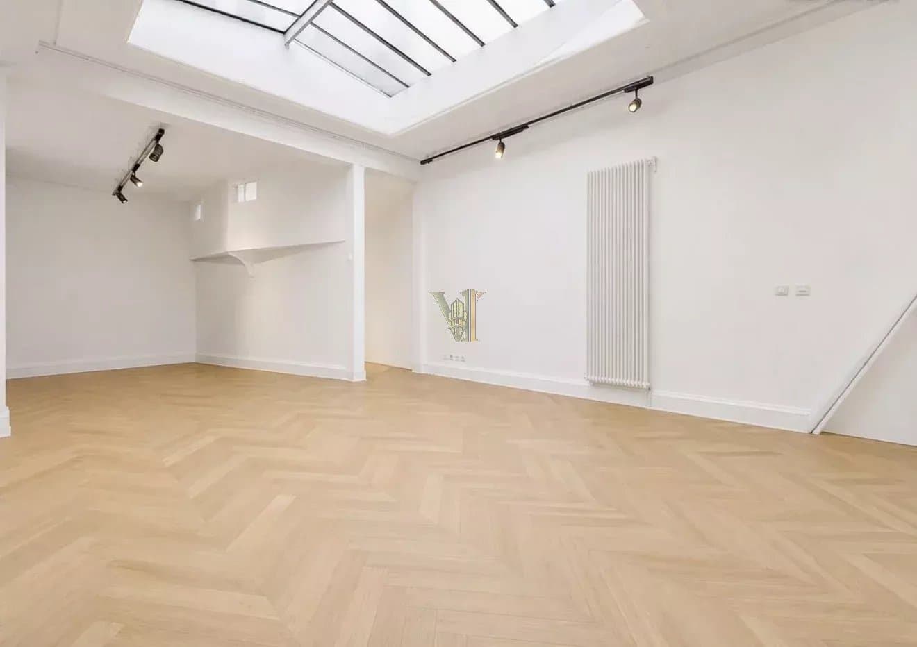 À louer – Hôtel particulier de bureaux- R+3  – 165 m² – Paris 17ᵉ