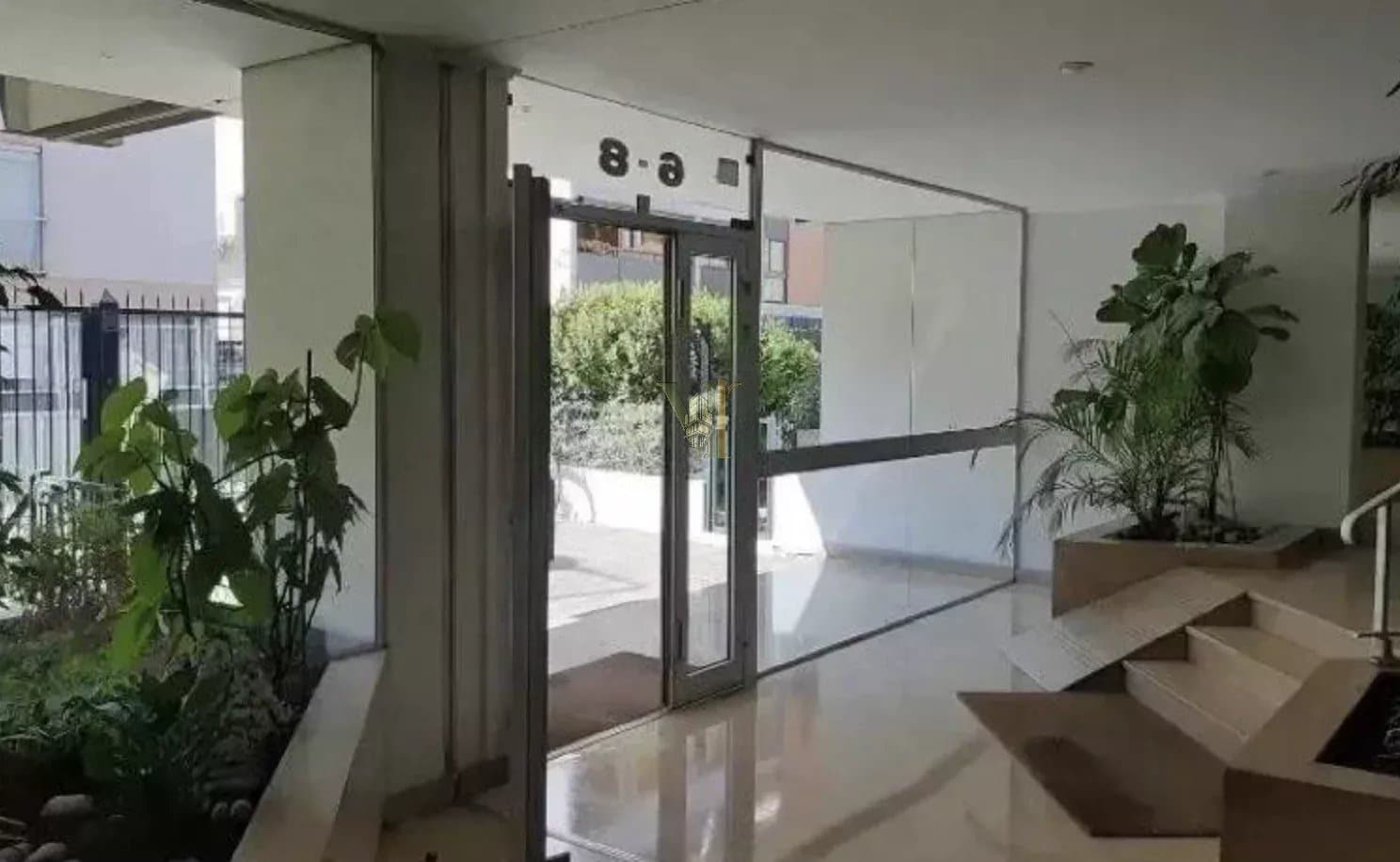 LOCAL A VENDRE – PARIS 18ᵉ – MARC SEGUIN – 35 M²