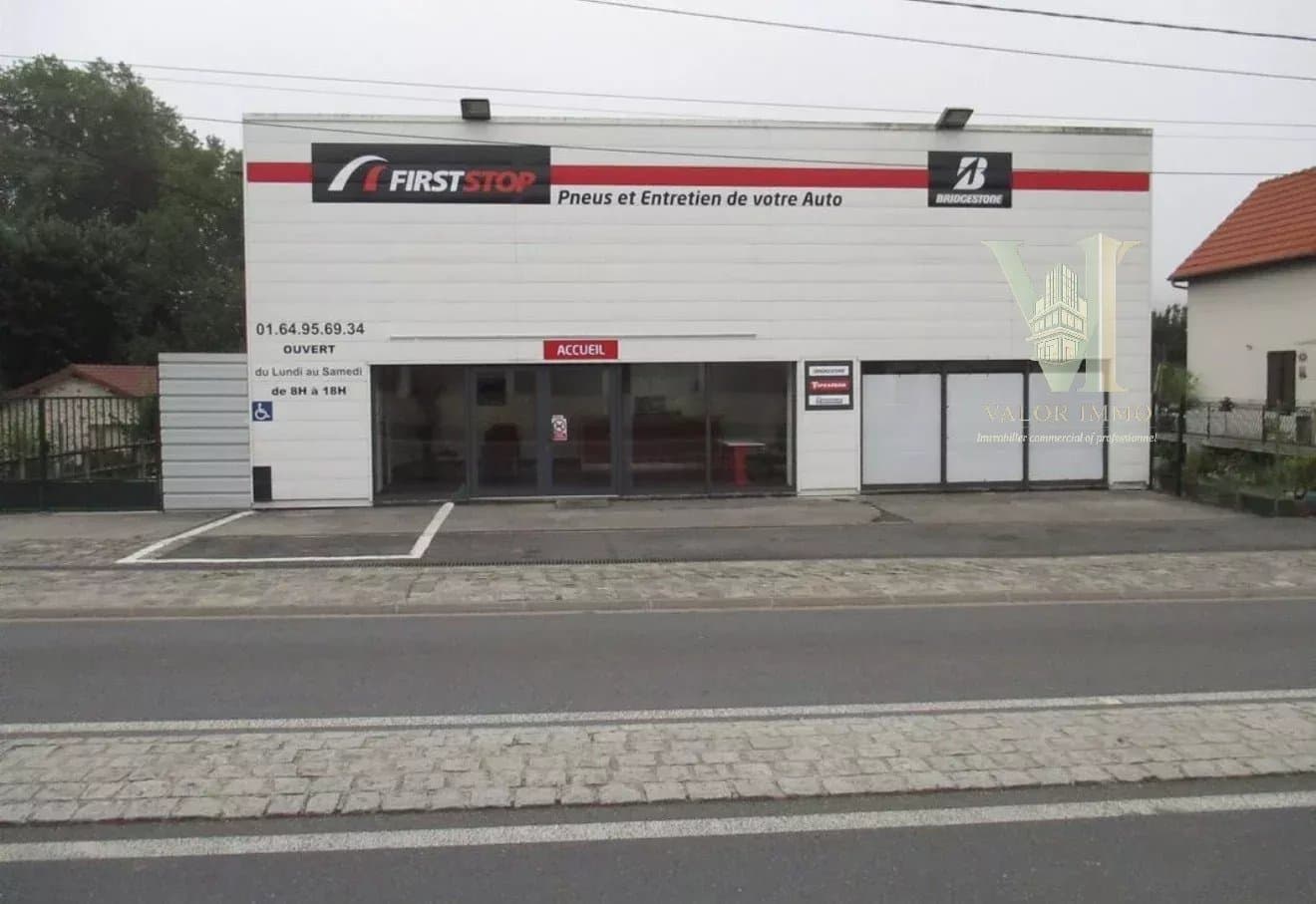 Opportunité pour investisseur – Entrepôt occupé – Axe principal