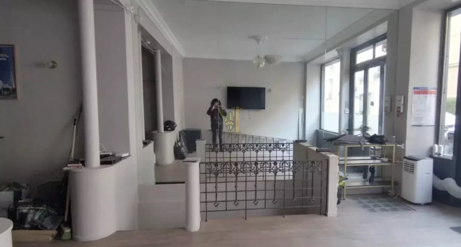 LOCAL COMMERCIAL À LOUER – PARIS 5ᵉ – 55 M²