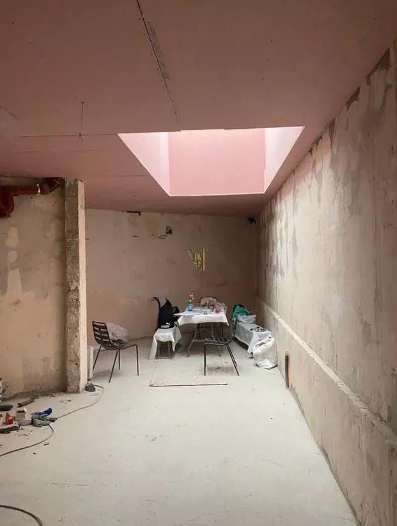 MURS COMMERCIAUX LIBRES À VENDRE -305 M2- PARIS 17ᵉ