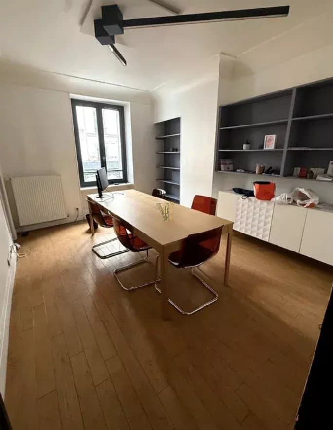 BUREAUX À LOUER – FAUBOURG SAINT-DENIS – PARIS 10ᵉ