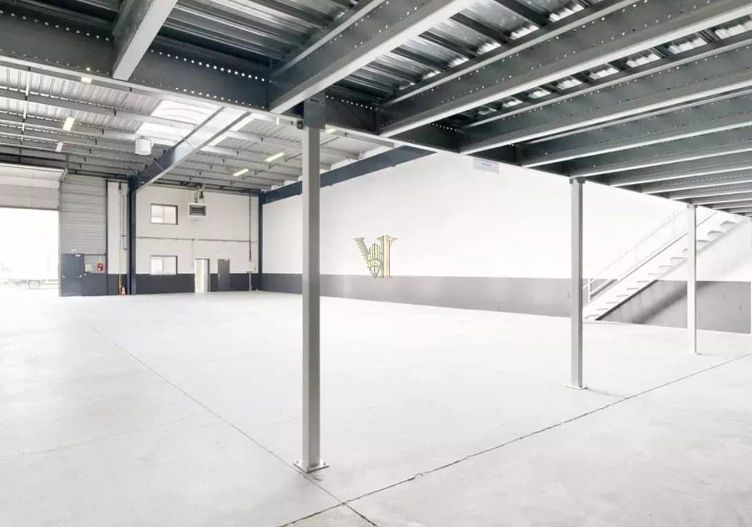 LOCAL D'ACTIVITÉ À LOUER – SECTEUR LA DÉFENSE / BEZONS – 776 M²