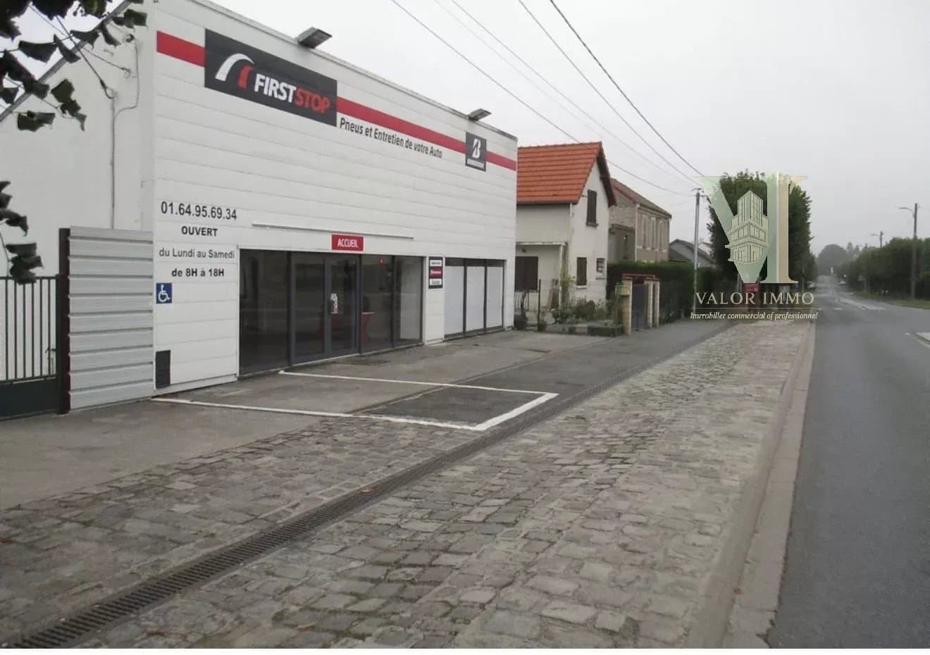 Opportunité pour investisseur – Entrepôt occupé – Axe principal