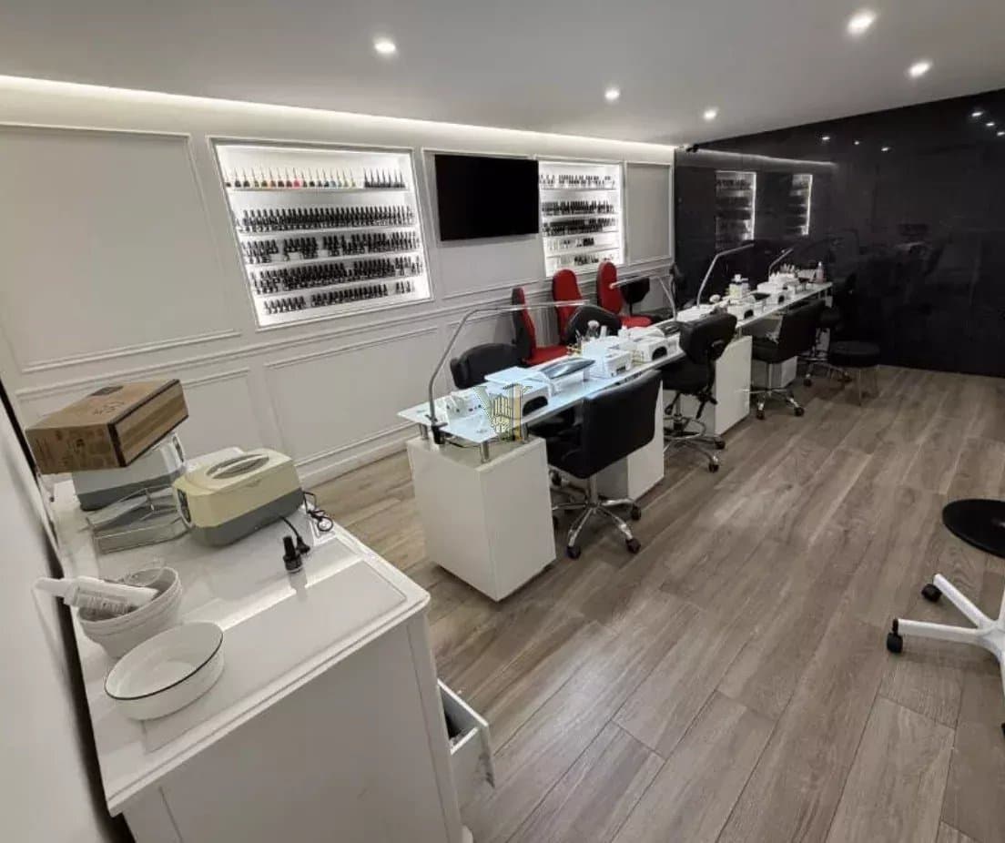 LOCAL COMMERCIAL À LOUER – CHÂTELET / LES HALLES – PARIS 1ER – 120 M²