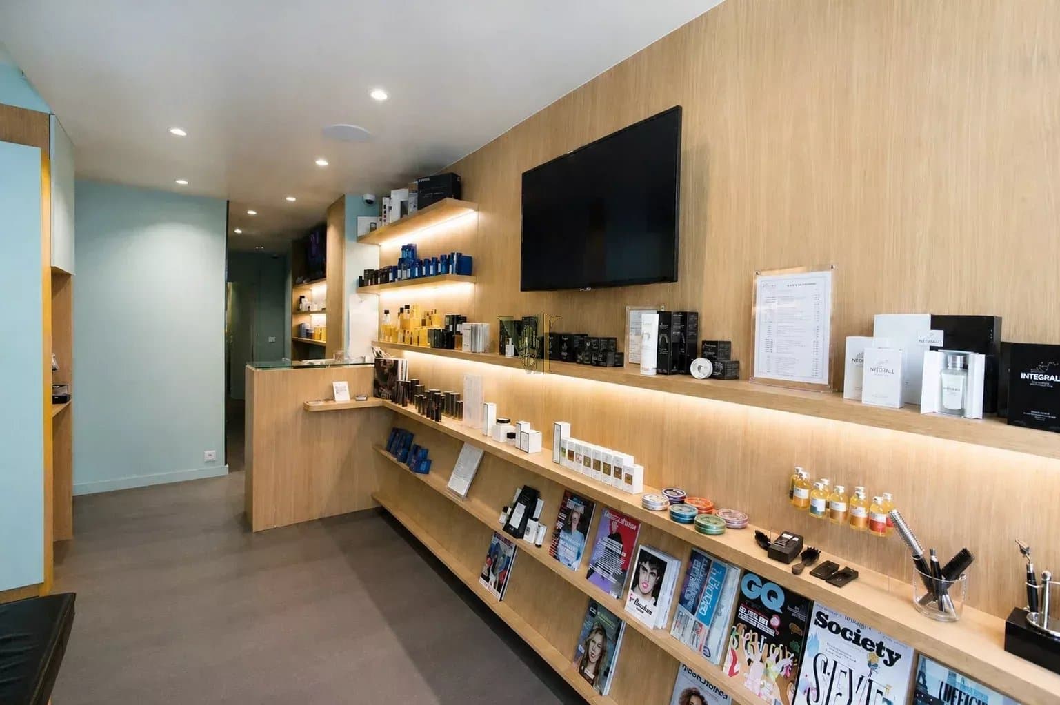 Local commercial moderne à louer – Paris 6ème