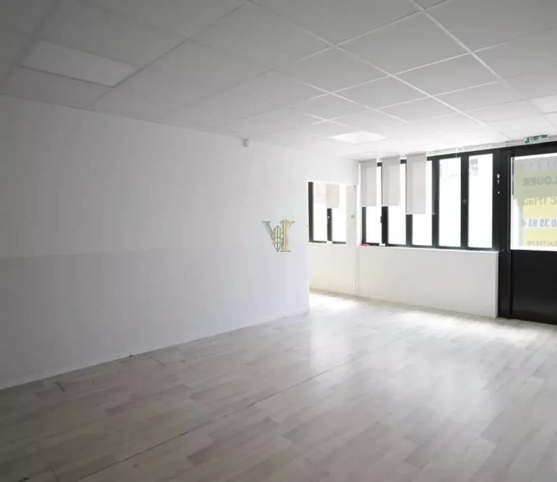 LOCAL COMMERCIAL ET PROFESSIONNEL À LOUER – PARIS 14ᵉ