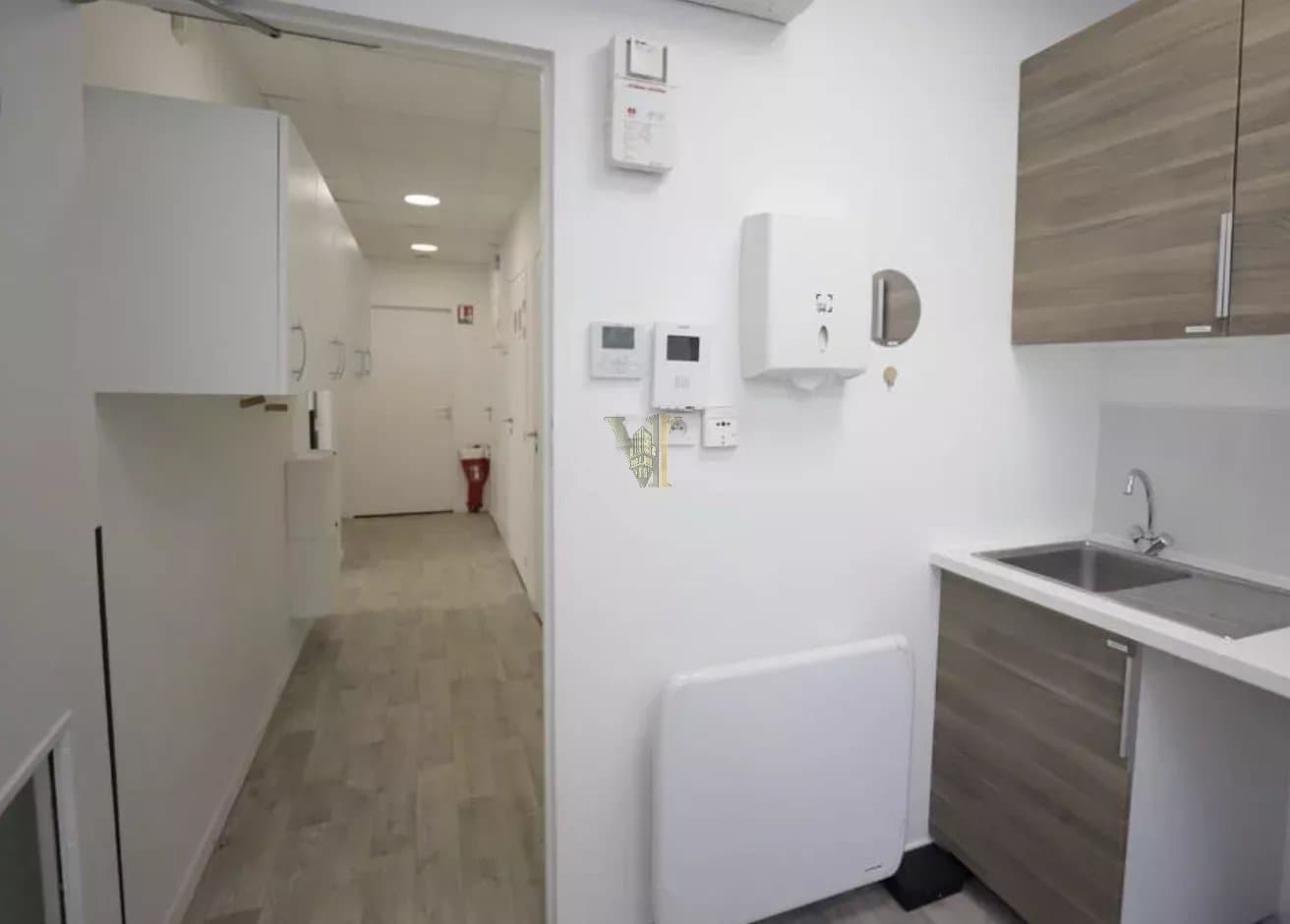 LOCAL COMMERCIAL À LOUER – SECTEUR LOURMEL – PARIS 15ᵉ – 105 M²