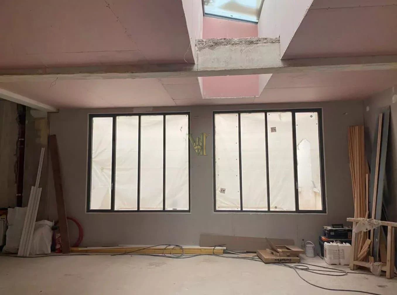 MURS COMMERCIAUX LIBRES À VENDRE -305 M2- PARIS 17ᵉ