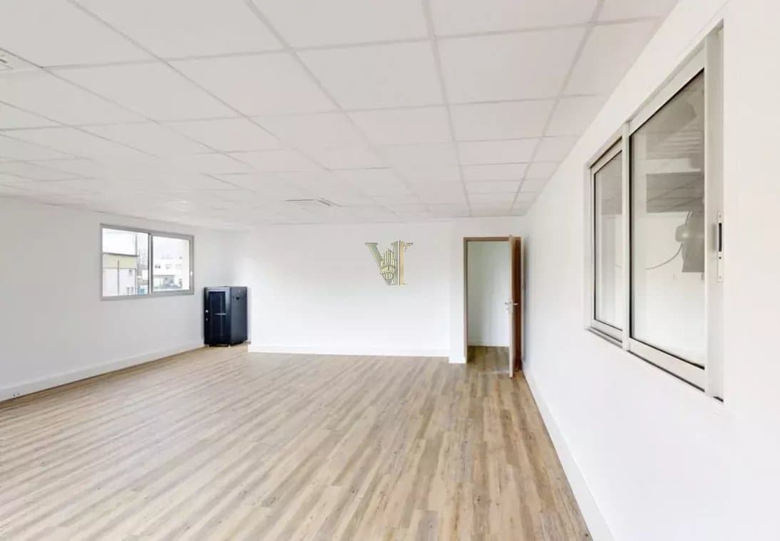 LOCAL D'ACTIVITÉ À LOUER – SECTEUR LA DÉFENSE / BEZONS – 776 M²