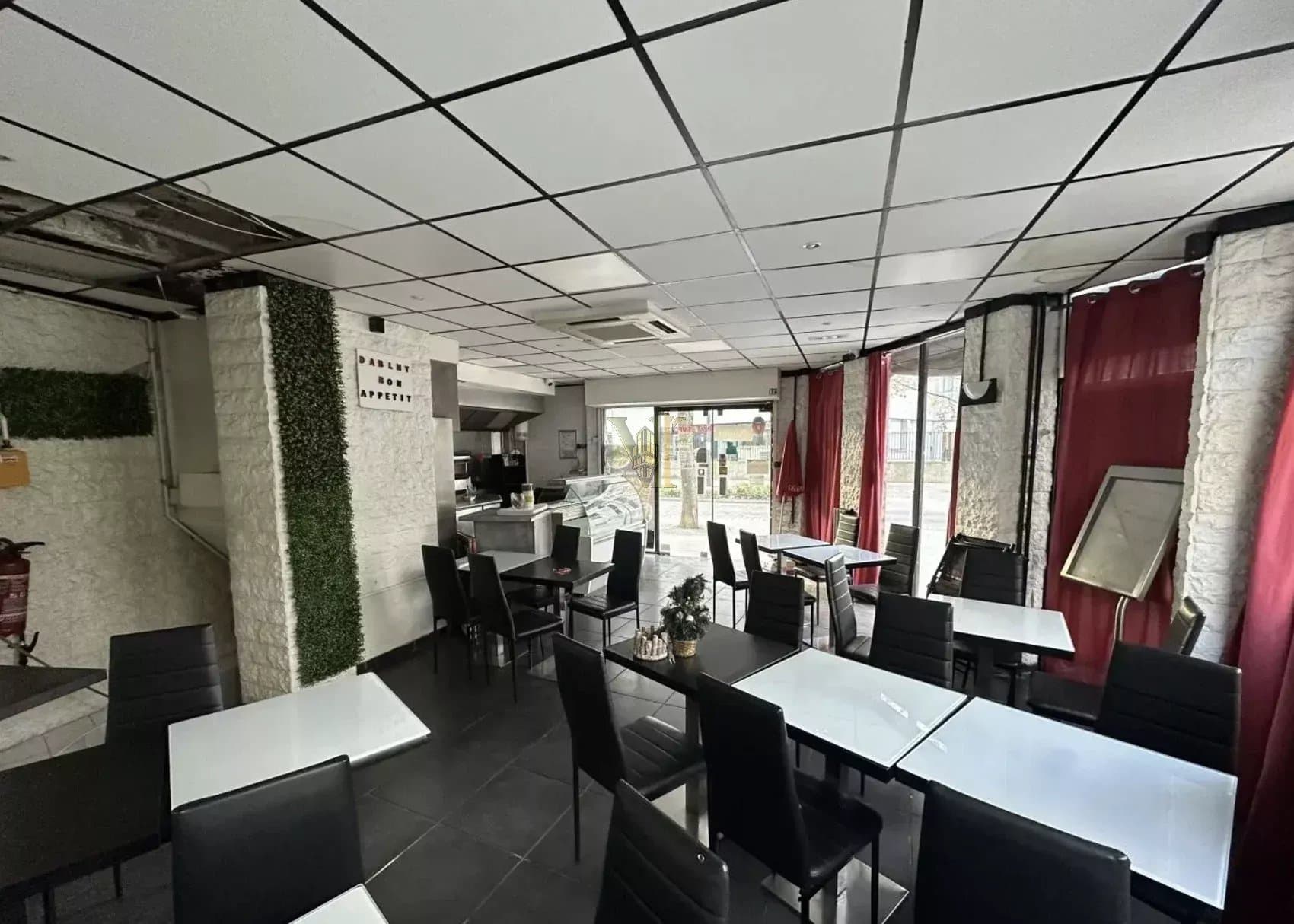 LOCATION PURE – LOCAL COMMERCIAL AVEC EXTRACTION 400 MM – IDÉAL RESTAURATION