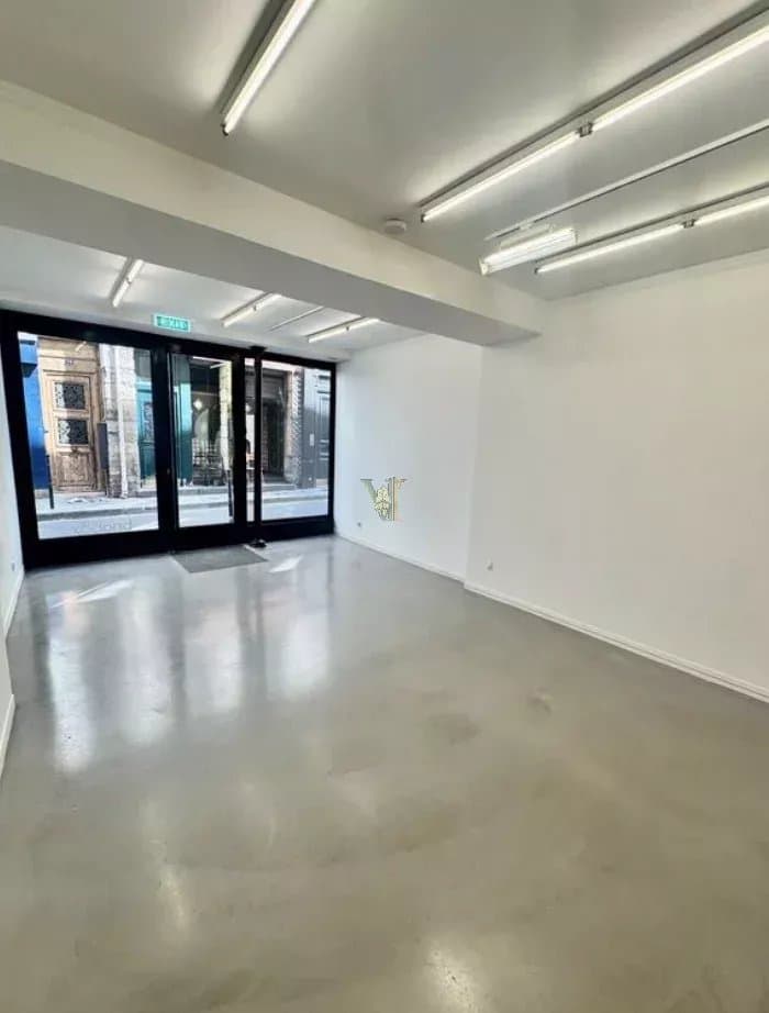 LOCAL COMMERCIAL À LOUER – PARIS 4ᵉ – SAINT-MERRI – 150 M²