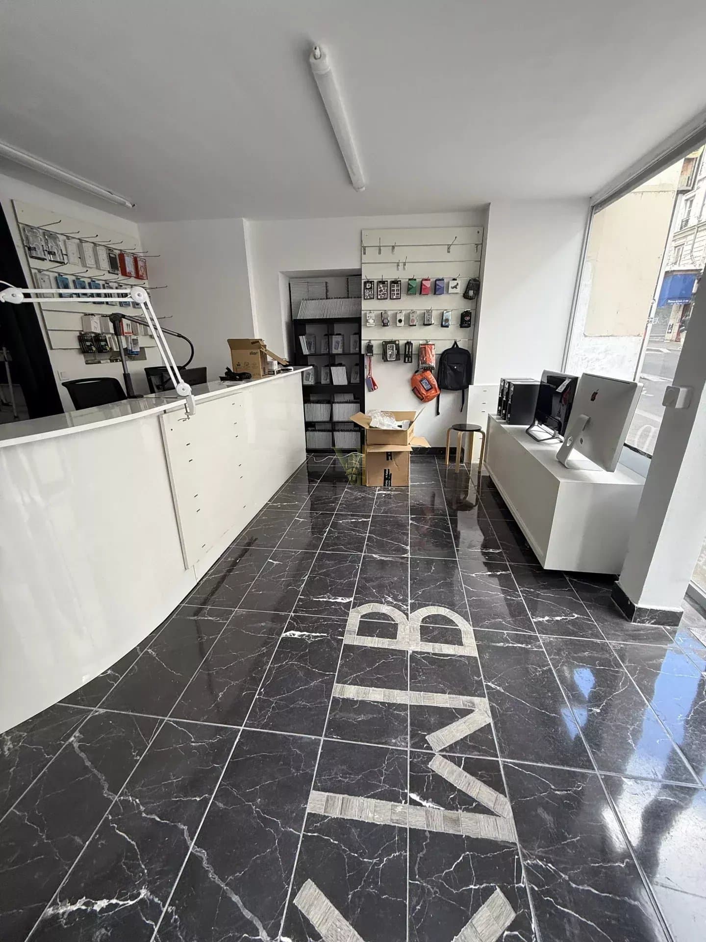 Local commercial 32 m² à vendre à Picpus, Paris 12ème