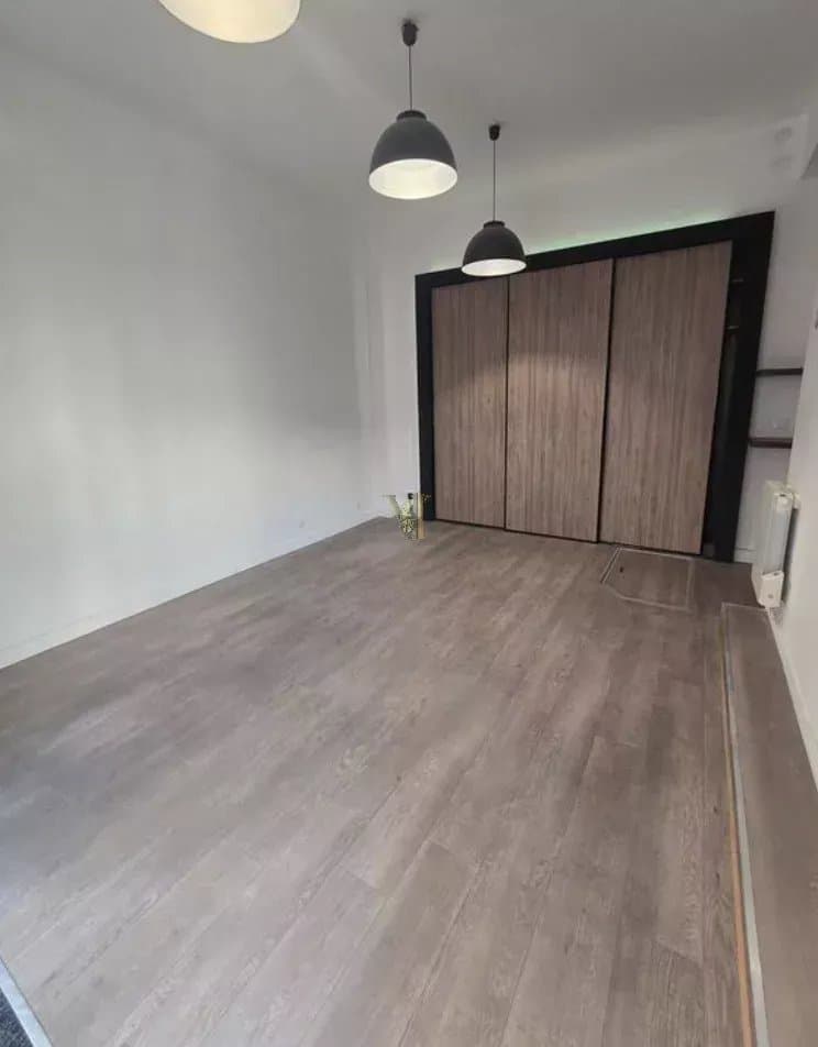 LOCAL COMMERCIAL À LOUER – RUE DE LA POMPE / HENRI-MARTIN – PARIS 16ᵉ – 25,50 M²