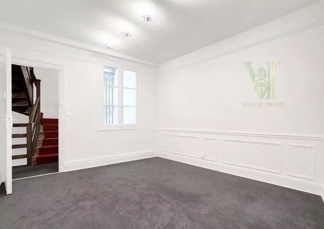 À louer – Hôtel particulier de bureaux- R+3  – 165 m² – Paris 17ᵉ