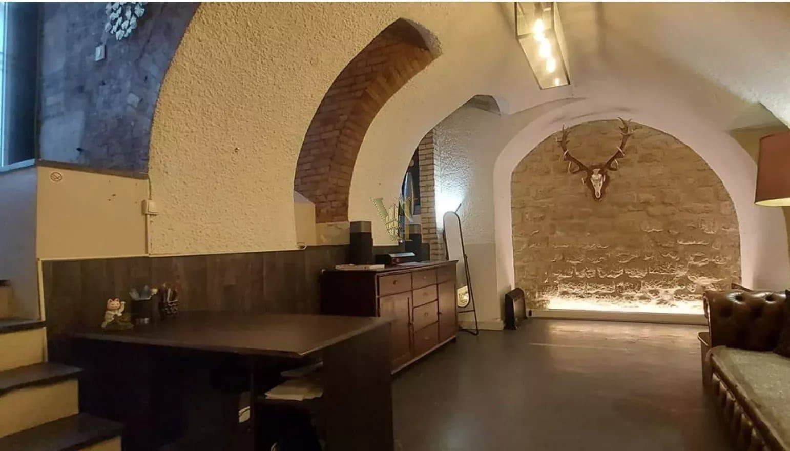 LOCAL PROFESSIONNEL – CACHET ATYPIQUE – PARIS 1ᵉʳ (PALAIS-ROYAL)