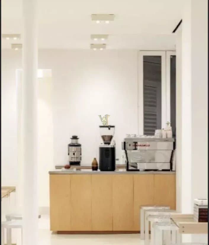 LOCAL COMMERCIAL À LOUER  – PARIS 10ᵉ – 70 M²