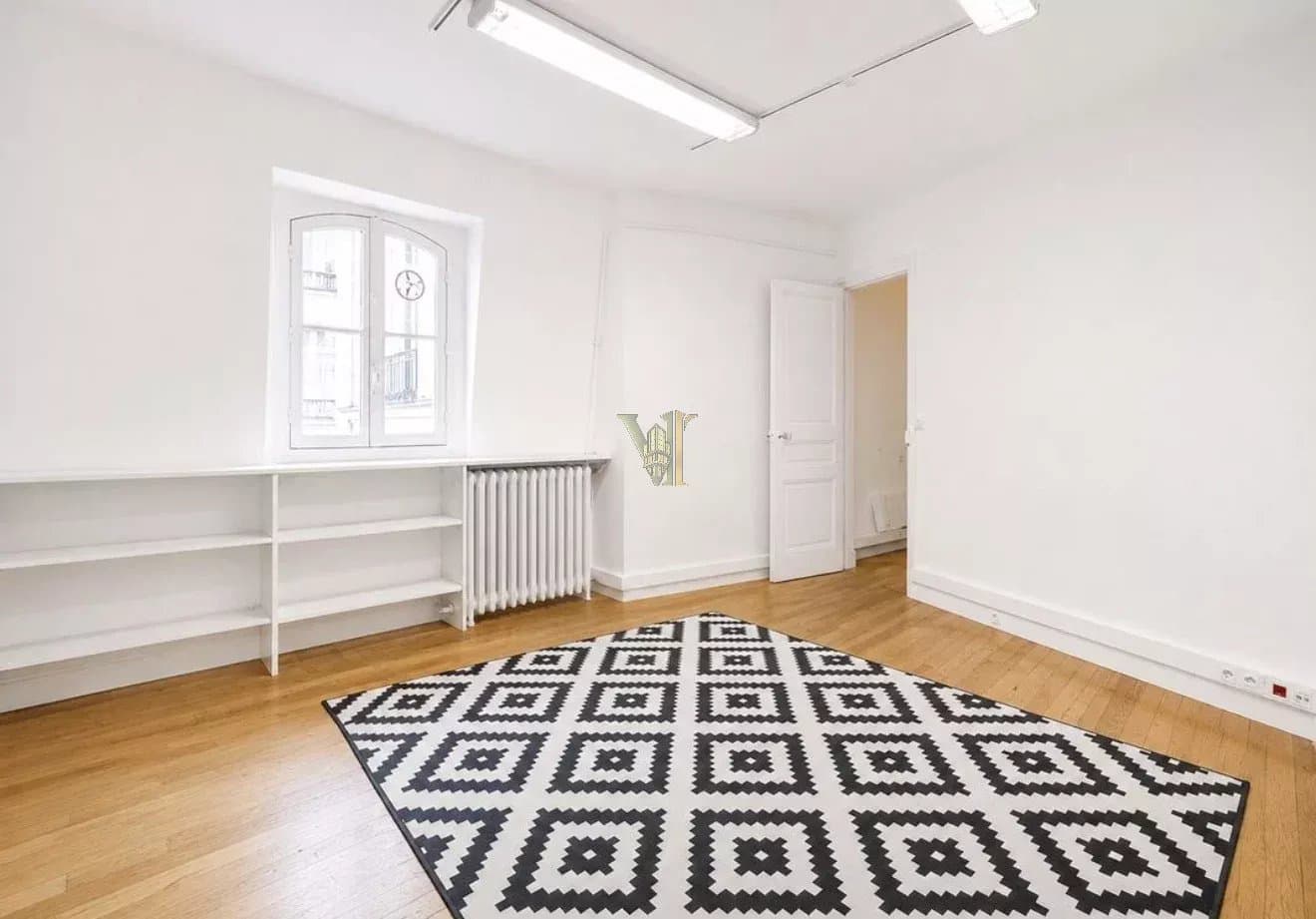 À louer – Hôtel particulier de bureaux- R+3  – 165 m² – Paris 17ᵉ