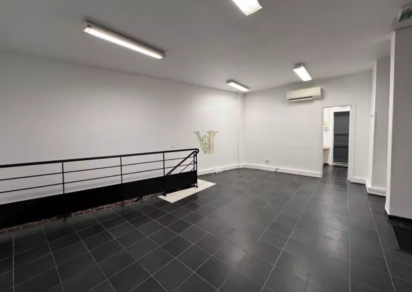 LOCAL COMMERCIAL À LOUER – PARIS 12ᵉ