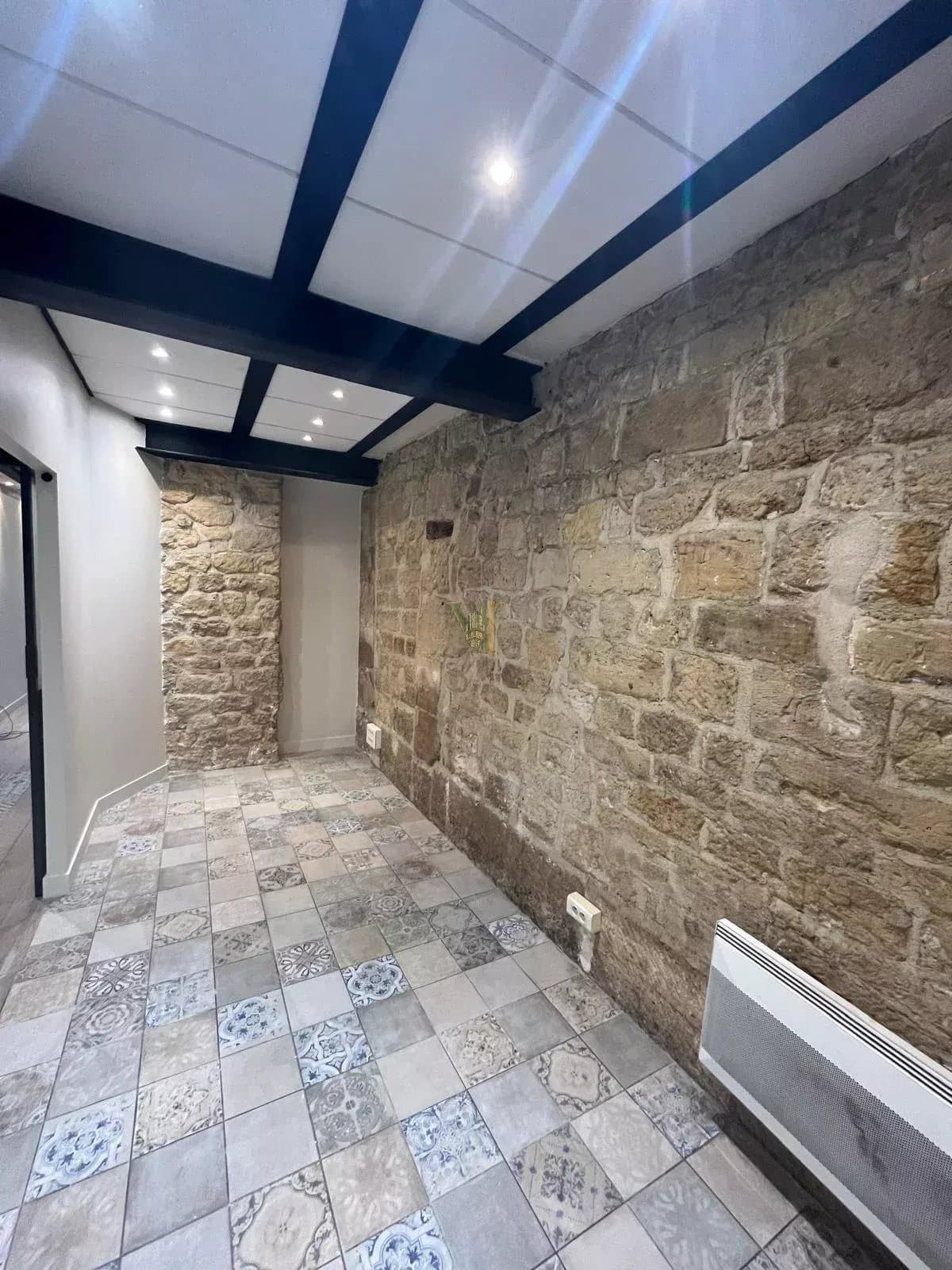 Local professionnel & commercial lumineux de caractère – 81 m² – Château d'Eau, Paris 10ᵉ