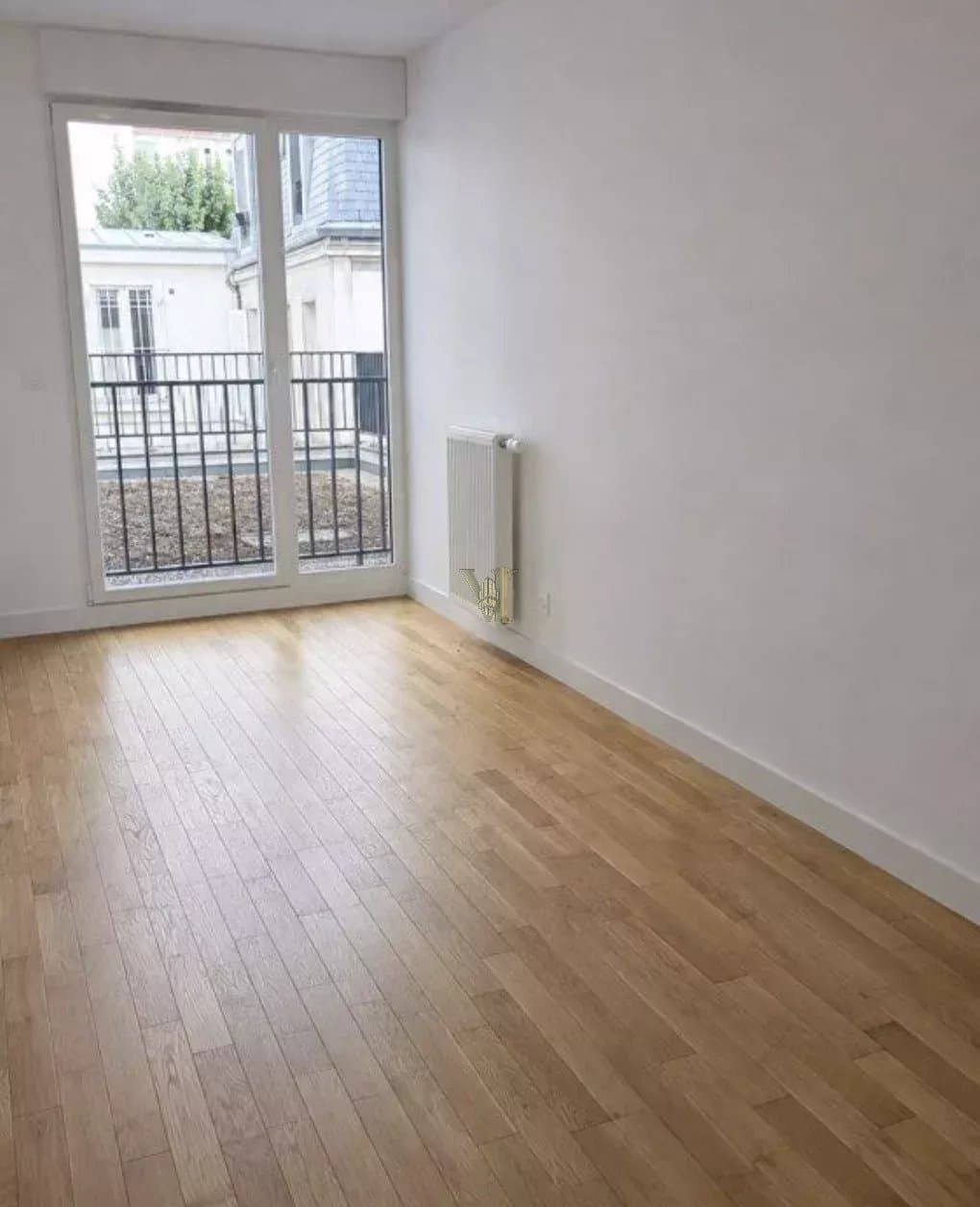 LOCAL PROFESSIONNEL À LOUER – CENTRE-VILLE – CLICHY – 75 M²