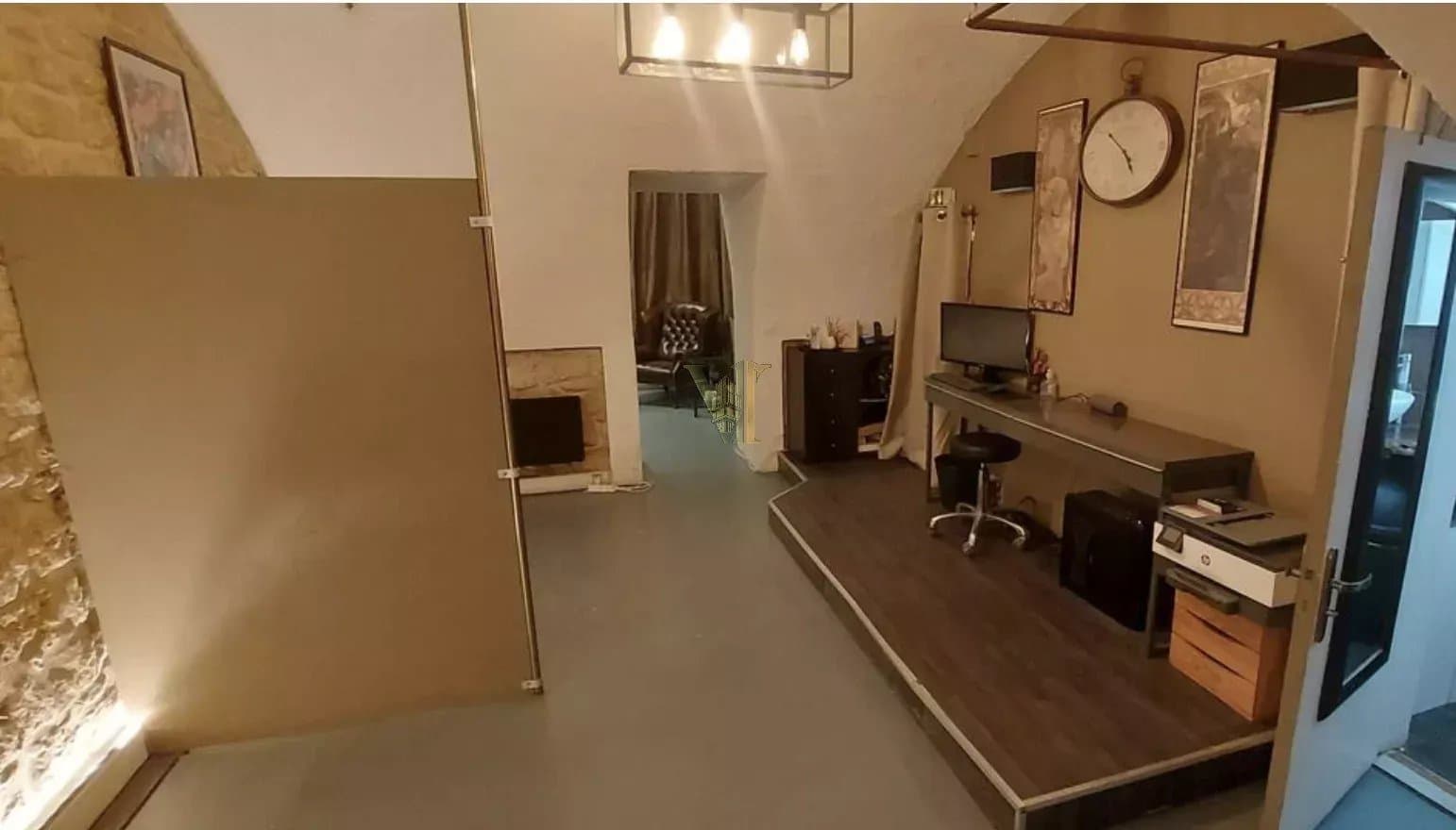 LOCAL PROFESSIONNEL – CACHET ATYPIQUE – PARIS 1ᵉʳ (PALAIS-ROYAL)