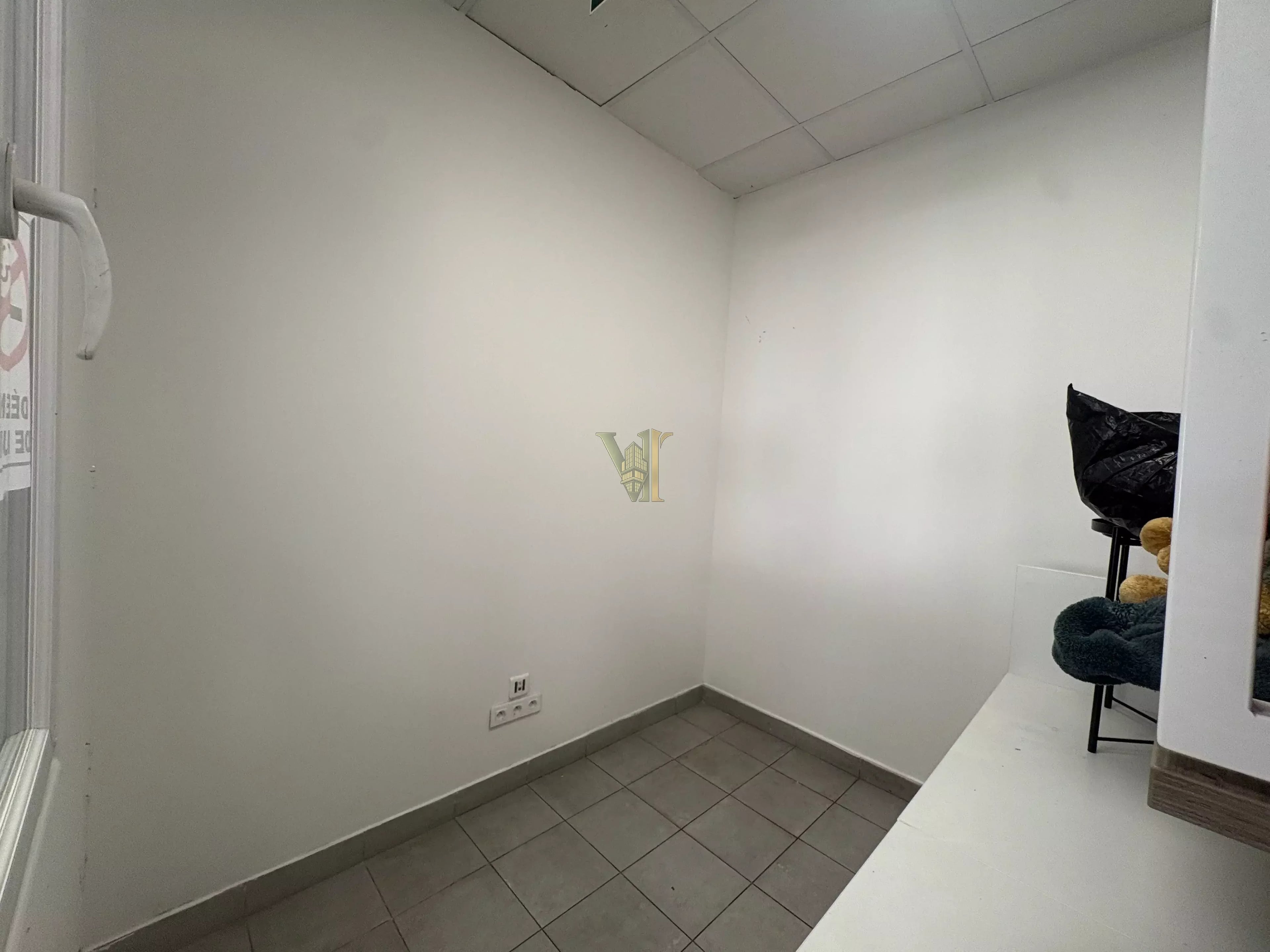 LOCAL COMMERCIAL À LOUER - 120 m² – Saint-Maurice — Saint-Maurice — réf. VI-183 — photo 12