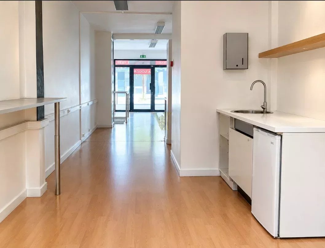 LOCAL COMMERCIAL À LOUER - PARIS 12ᵉ - 92 m² — Quinze-Vingts · Paris 12ème — réf. VI-179 — photo 2