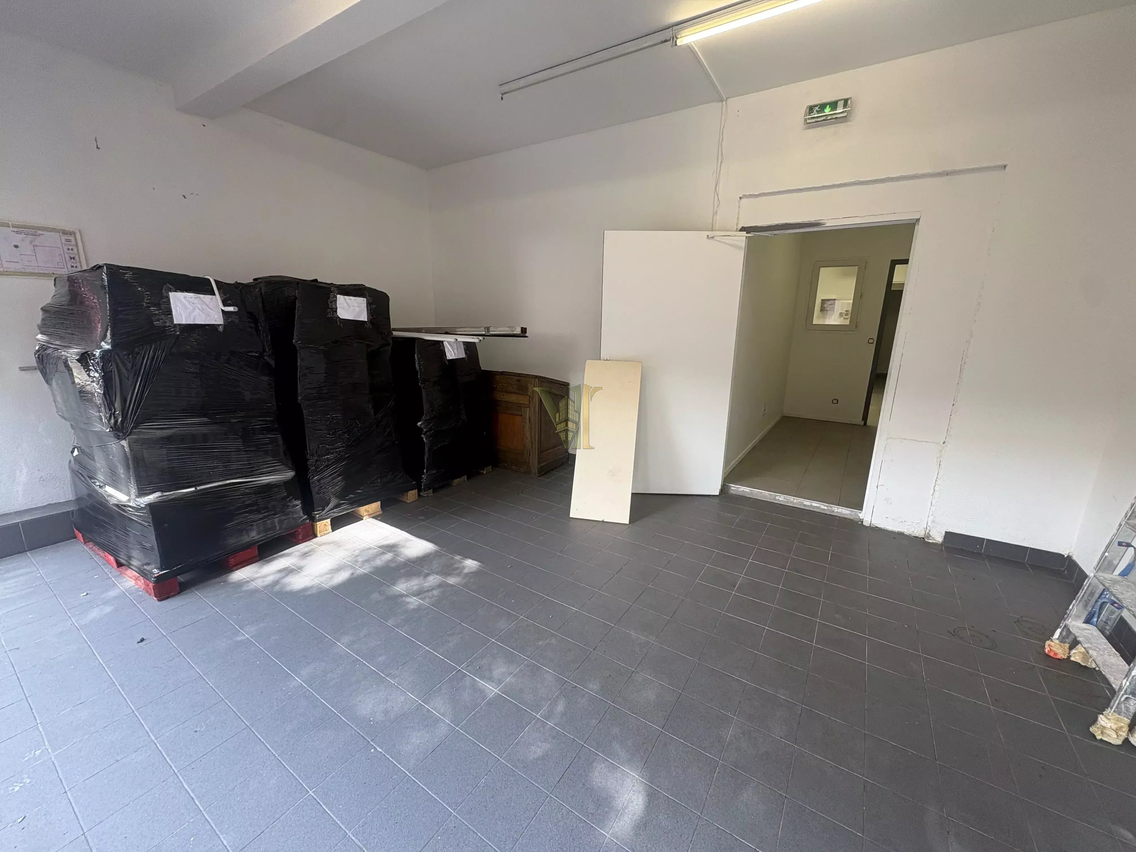 LOCAL COMMERCIAL À LOUER - 120 m² – Saint-Maurice — Saint-Maurice — réf. VI-183 — photo 5