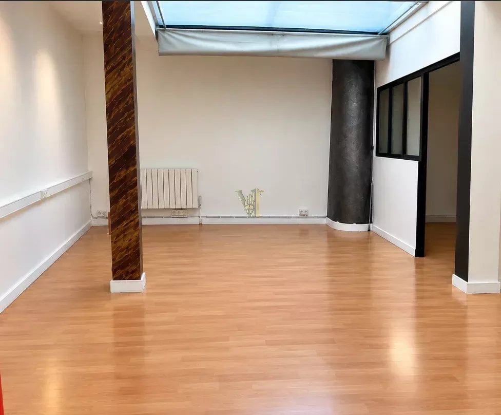 LOCAL COMMERCIAL À LOUER - PARIS 12ᵉ - 92 m² — Local commercial — Quinze-Vingts, Paris 12ème — réf. VI-179