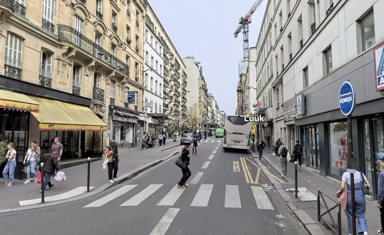 Local commercial 100 m² – Rue de Clignancourt – Emplacement n°1 — Local commercial — Clignancourt, Paris 18ème — réf. VI-214