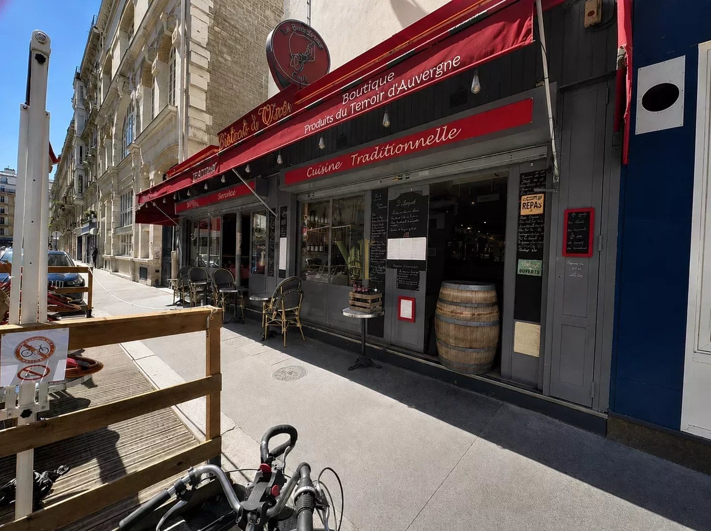 Local commercial avec extraction – Ternes, Paris 17ème — Local commercial — Ternes, Paris 17ème — réf. VI-11
