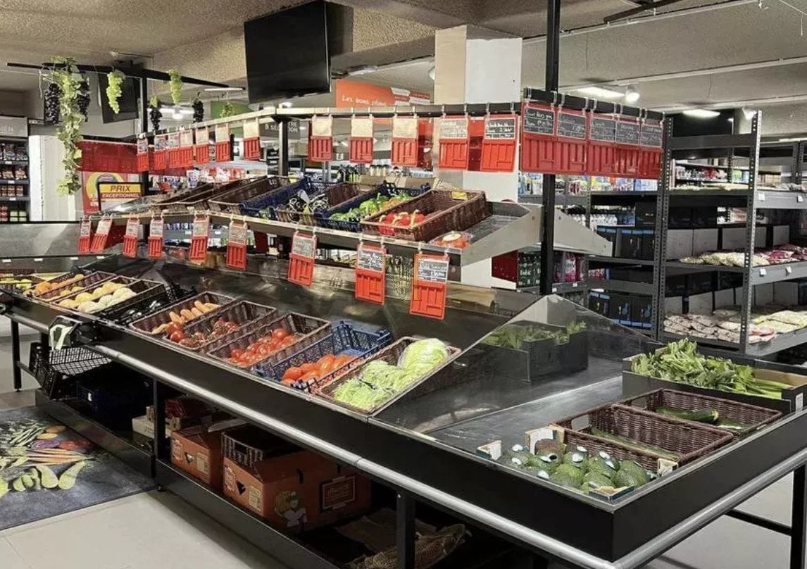 SUPERMARCHÉ ALIMENTAIRE À REPRENDRE – SECTEUR PAJOL – PARIS 18ᵉ – 1 042 M² — Chapelle · Paris 18ème — réf. VI-116 — photo 3