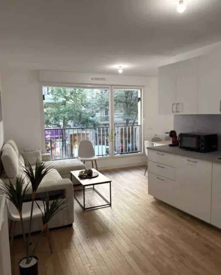 LOCAL PROFESSIONNEL À LOUER – CENTRE-VILLE – CLICHY – 75 M² — Local commercial — Entrée de Ville, Clichy — réf. VI-124