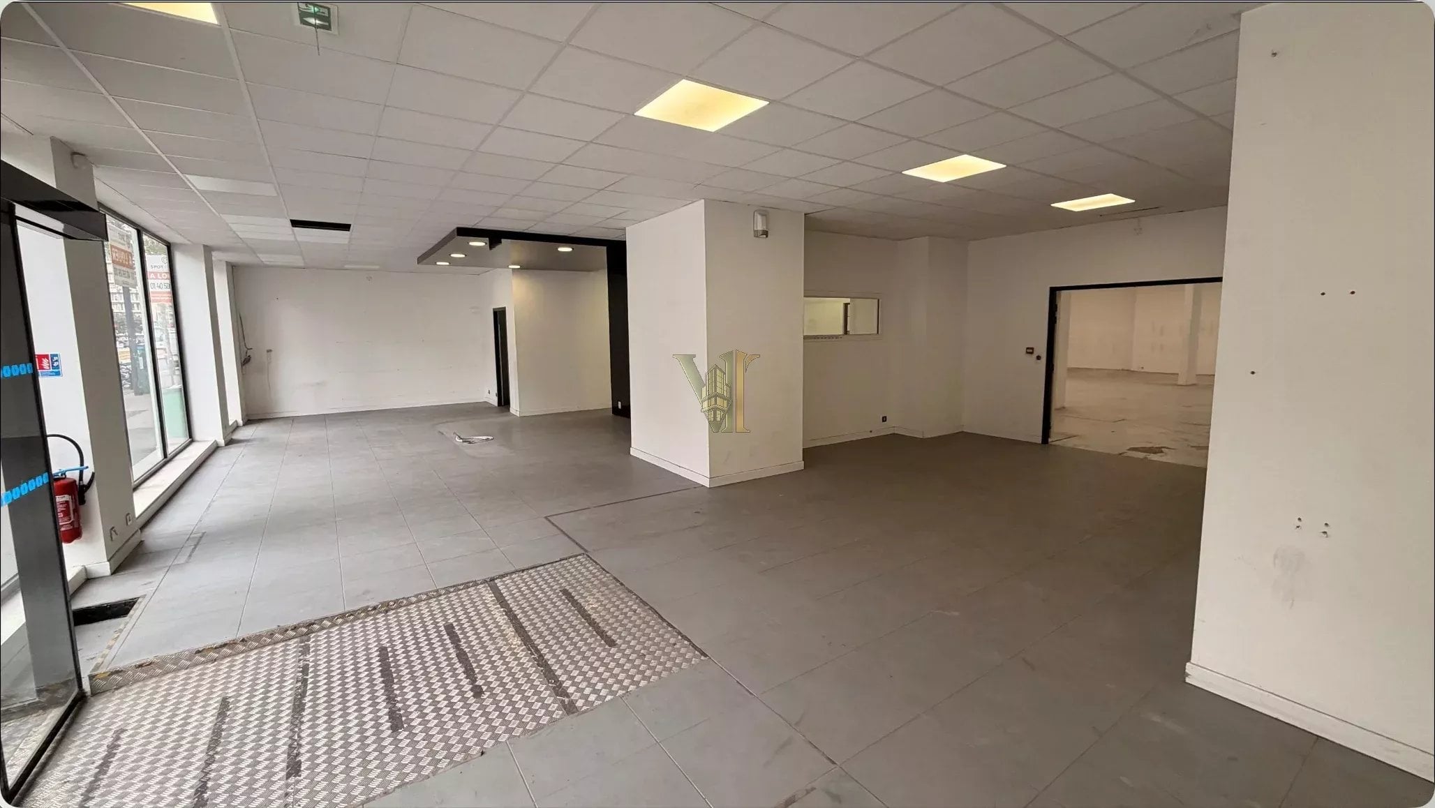 Local Commercial de 472 m² à Charonne, Paris 20ème — Charonne · Paris 20ème — réf. VI-9 — photo 2