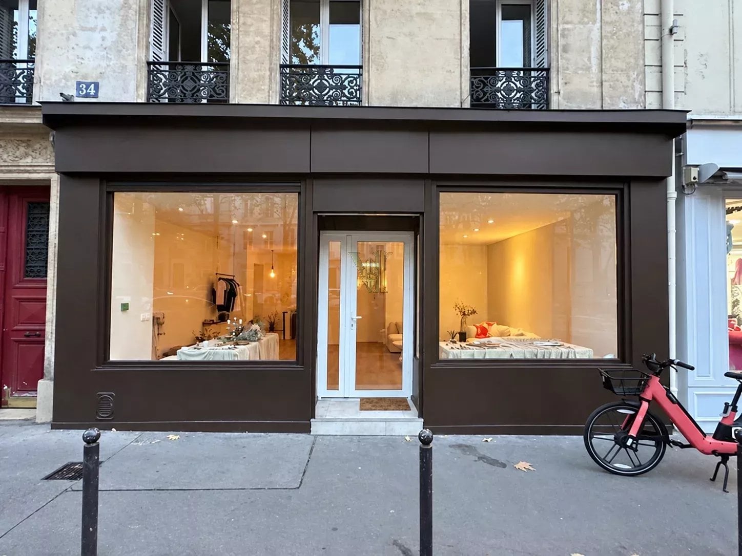 Murs commerciaux occupés 118 M2 Quartier Roquettes — Local commercial — Roquette, Paris 11ème — réf. VI-173