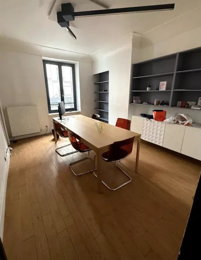 BUREAUX À LOUER – FAUBOURG SAINT-DENIS – PARIS 10ᵉ — Porte-Saint-Denis · Paris 10ème — réf. VI-130 — photo 2