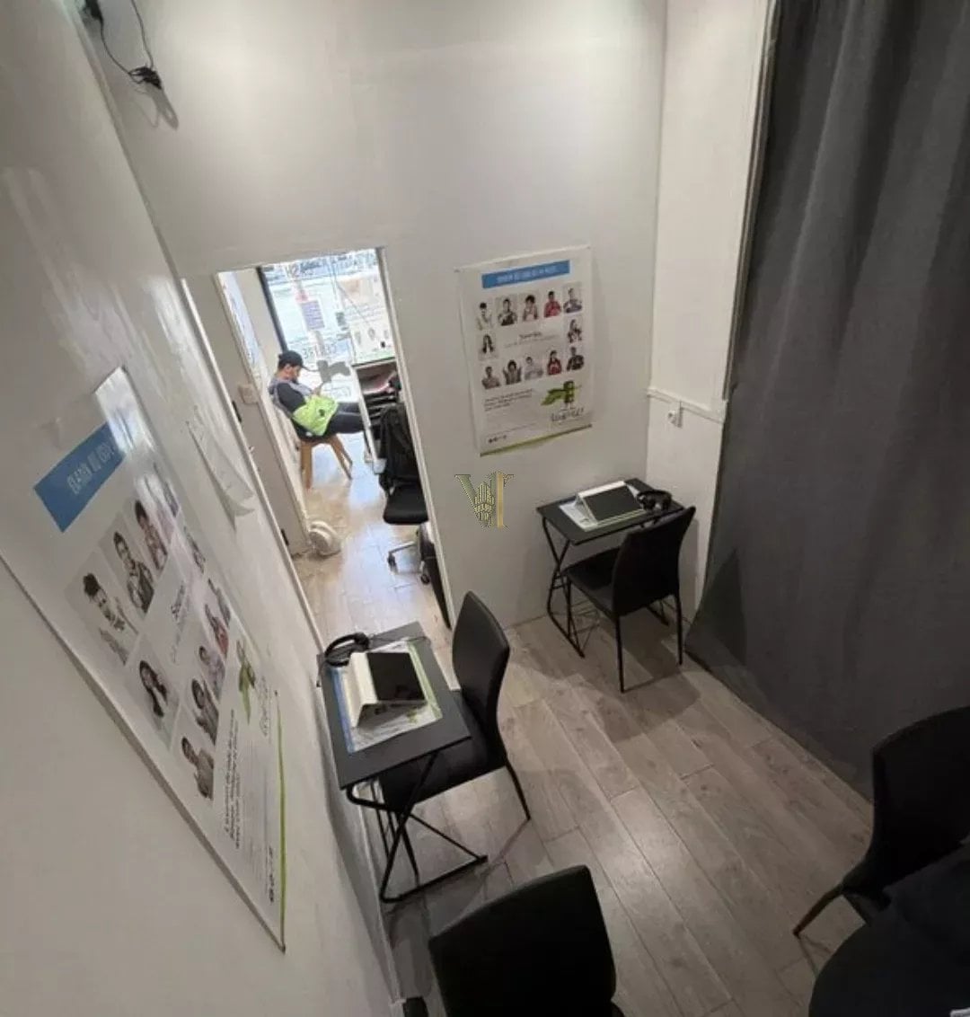 CESSION DE DROIT AU BAIL – BUREAUX – PARIS 8ᵉ – 18 M² — Fonds de commerce — Plaine-Monceau, Paris 17ème — réf. VI-122