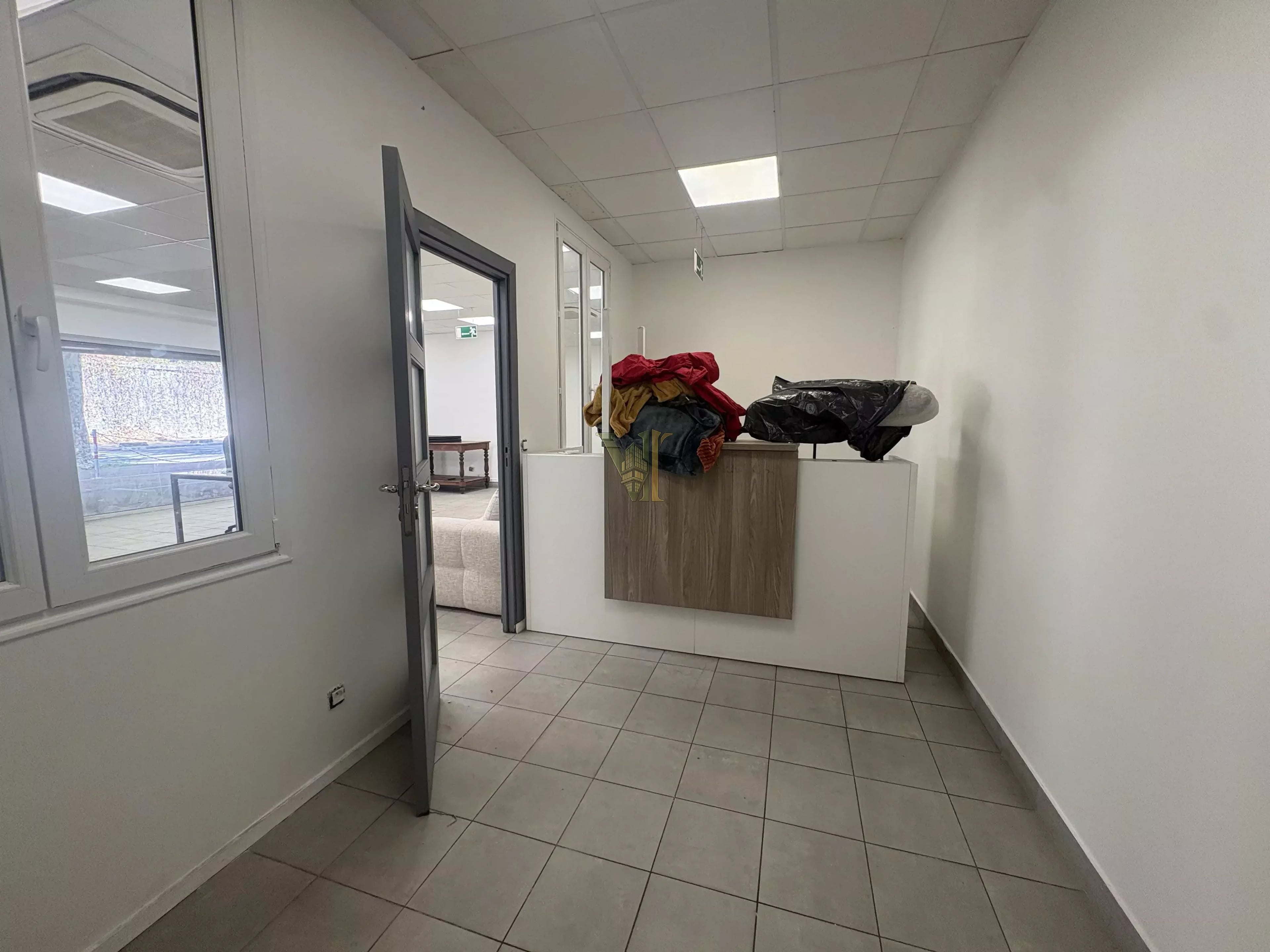 LOCAL COMMERCIAL À LOUER - 120 m² – Saint-Maurice — Saint-Maurice — réf. VI-183 — photo 11