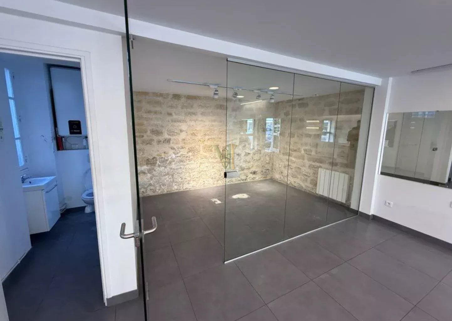 LOCAL COMMERCIAL À LOUER – NEUILLY-SUR-SEINE – 48 m² — Neuilly-sur-Seine — réf. VI-190 — photo 3