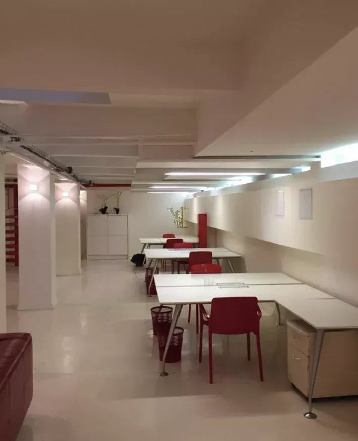 BUREAUX À LOUER – NEUILLY-SUR-SEINE – 220 M² — Neuilly-sur-Seine — réf. VI-156 — photo 5