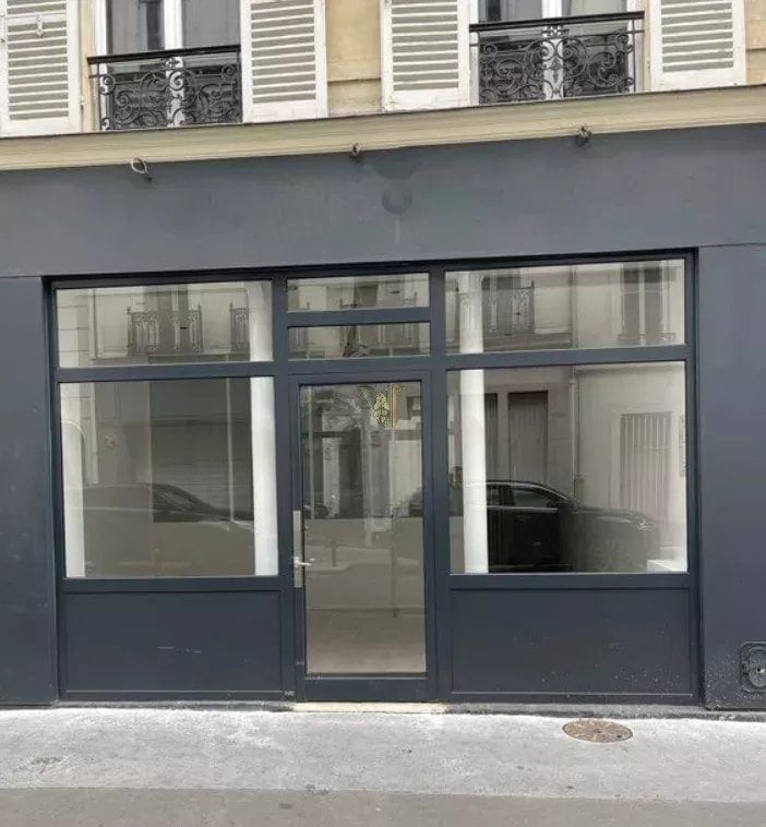 LOCAL COMMERCIAL À LOUER – PARIS 17E – BATIGNOLLES – 42 M² — Local commercial — Batignolles, Paris 17ème — réf. VI-181