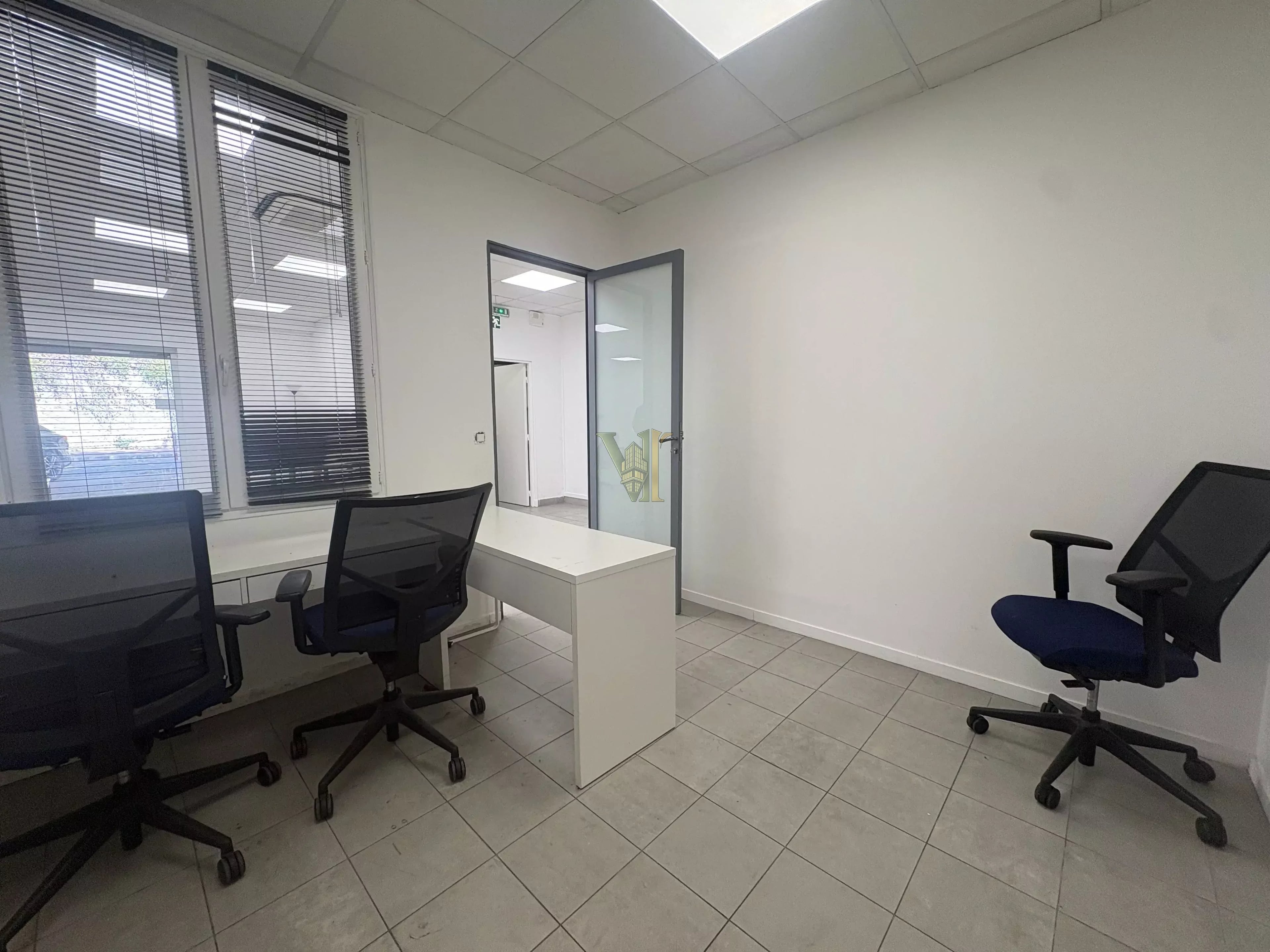 LOCAL COMMERCIAL À LOUER - 120 m² – Saint-Maurice — Saint-Maurice — réf. VI-183 — photo 8