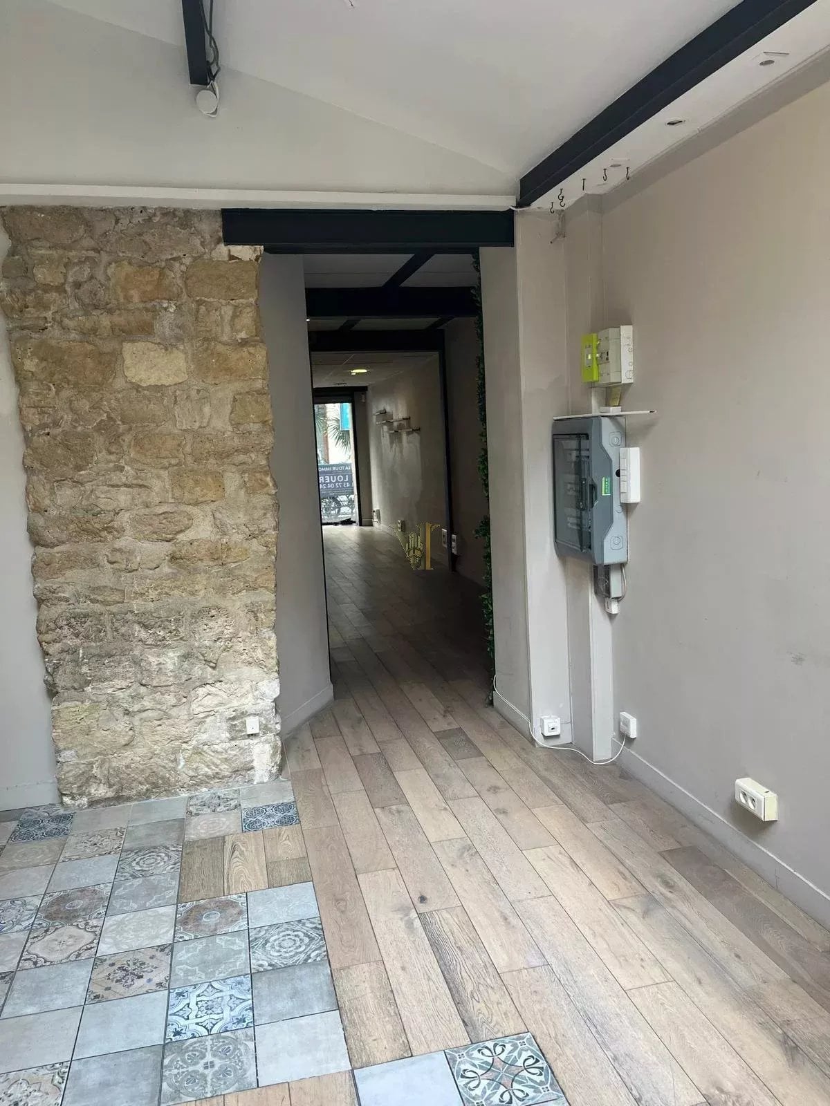 Local professionnel & commercial lumineux de caractère – 81 m² – Château d'Eau, Paris 10ᵉ — Porte-Saint-Martin · Paris 10ème — réf. VI-87 — photo 5